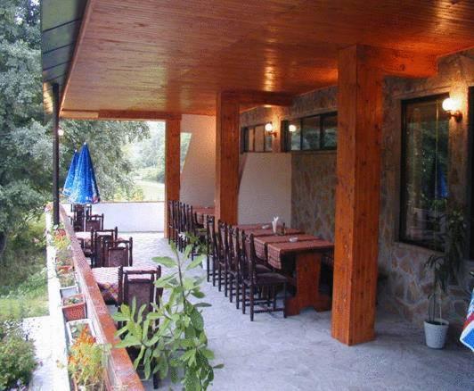 Hotel Paradise Place Kalofer Luaran gambar