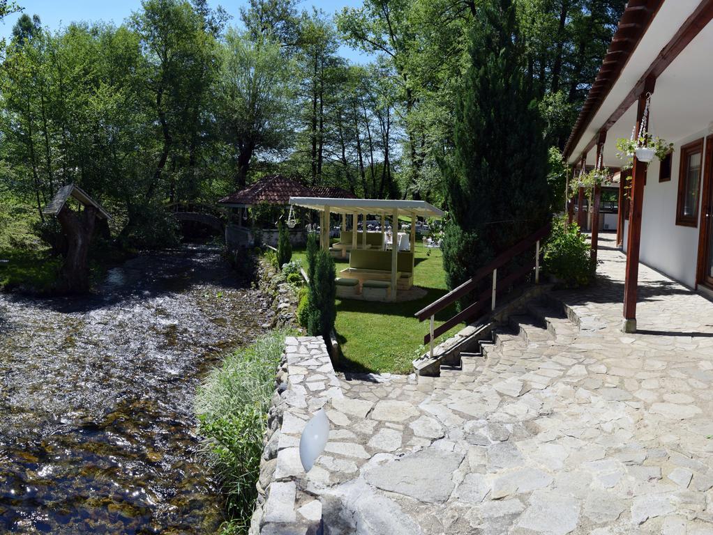 Hotel Paradise Place Kalofer Luaran gambar